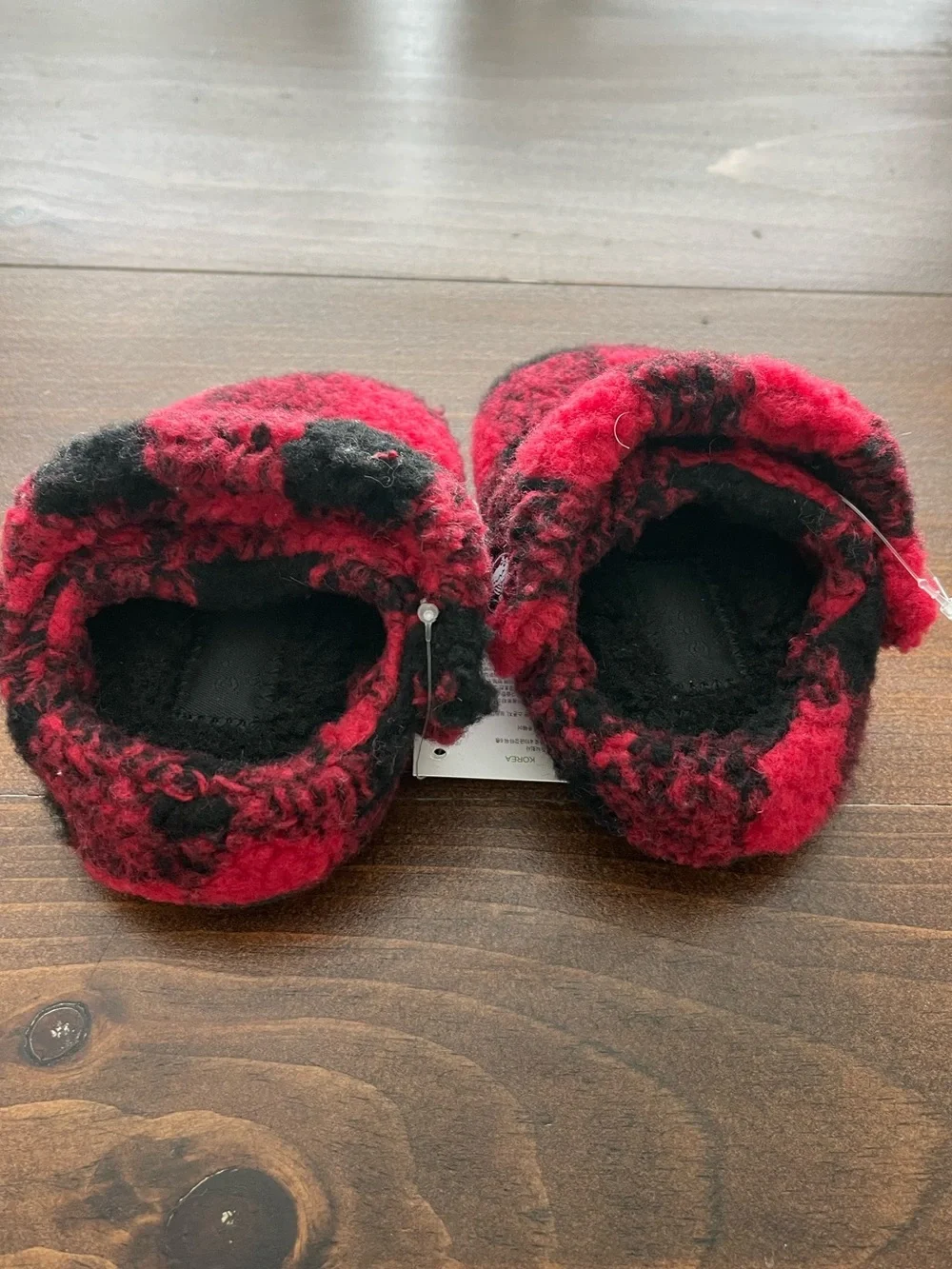 Crocs Kids' Classic Cozzzy Slippers - Buffalo Plaid